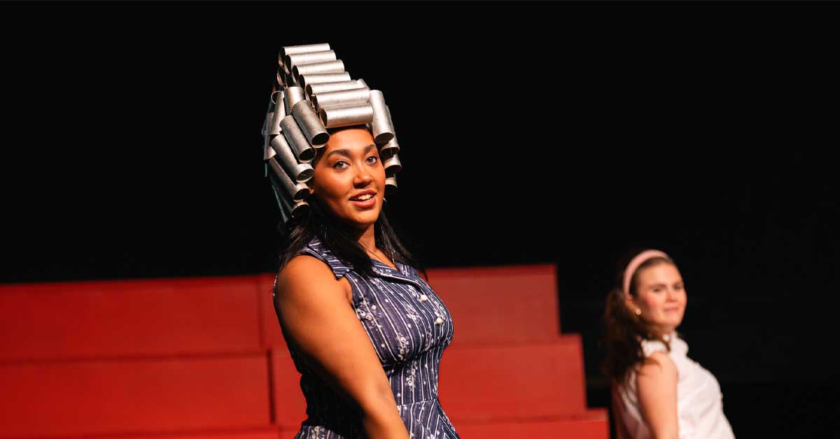 Billettsalg på nett av Kultar til Sparbu Teaterlag og Grease. Det skjer på Steinkjer