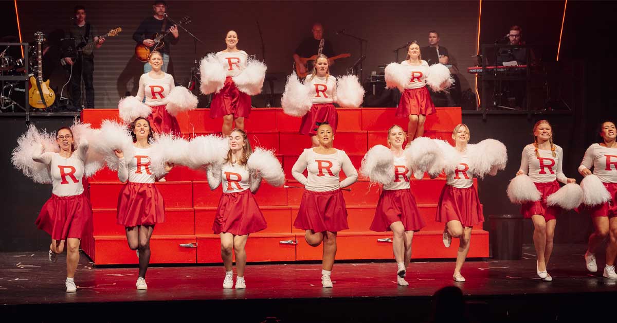 Billettsalg på nett av Kultar til Sparbu Teaterlag og Grease. Det skjer på Steinkjer