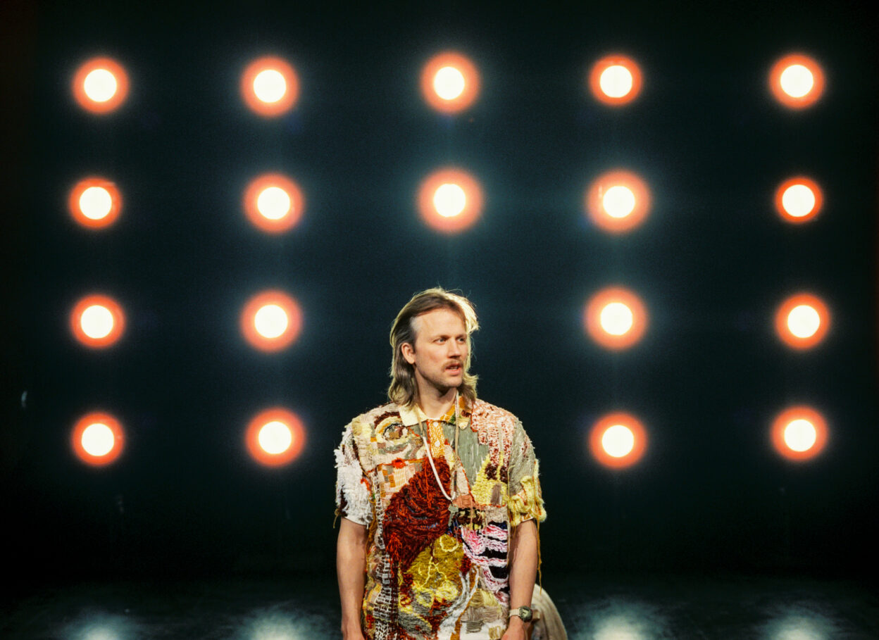 Billettsalg på nett av Kultar til Riksteatrets læreren på Turneteatret. Det skjer på Verdal